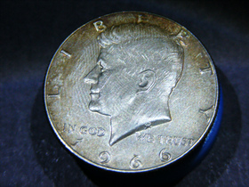 1966-kennedy-half-dollar-no-mintmark-by-Mickelodeon.jpg