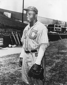 Jackie-Robinson-photo-by-discoverblackheritage.jpg