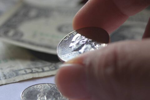 1932-quarter-value All 1932 quarters are worth more than face value today -- which is unusual. Here's how to tell if your 1932 quarter is rare, making it worth even MORE money!