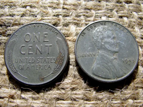 1943 penny that looks silver. 