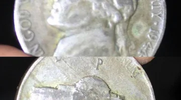 Notice the "P" mintmark above the Monticello building on the reverse? That's one way to identify a silver nickel from a regular nickel! 