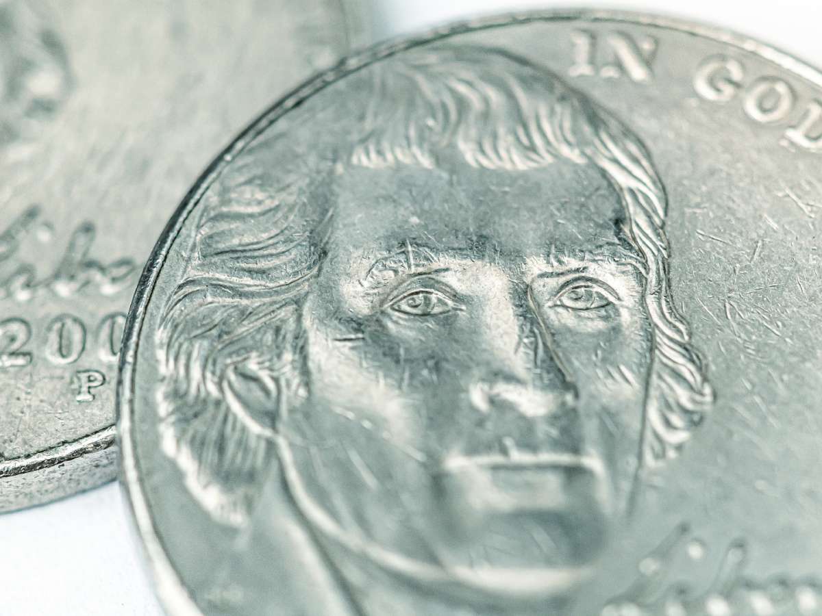 On 2006 nickels, President Thomas Jefferson is no longer looking to the left (as on virtually all Jefferson nickels prior to 2006) – he’s now looking right AT you!