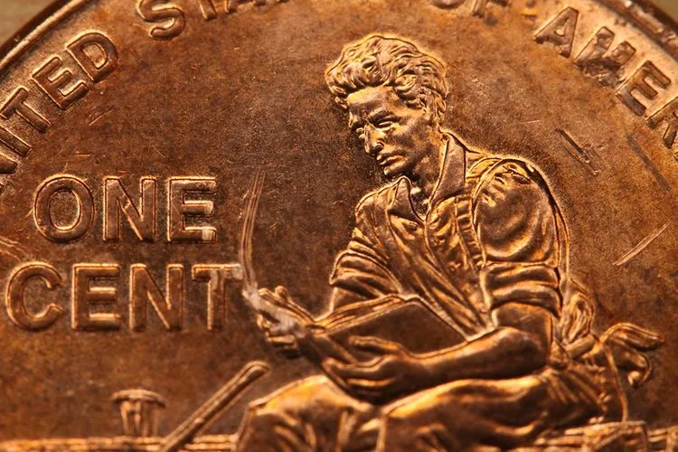 The 2009 Formative Years Lincoln penny was the third commemorative coin in a series of four honoring the 200th anniversary of Lincoln's birth. 