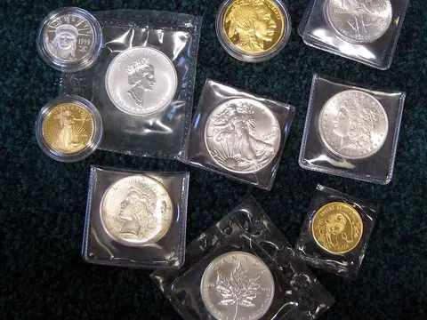 What are the best gold and silver coins for investing?  Find out here!