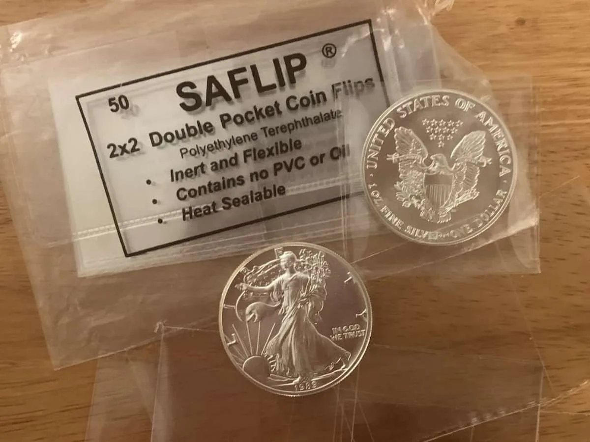 SAFLIP coin flips don't contain any PVC and are safe for storing coins. 