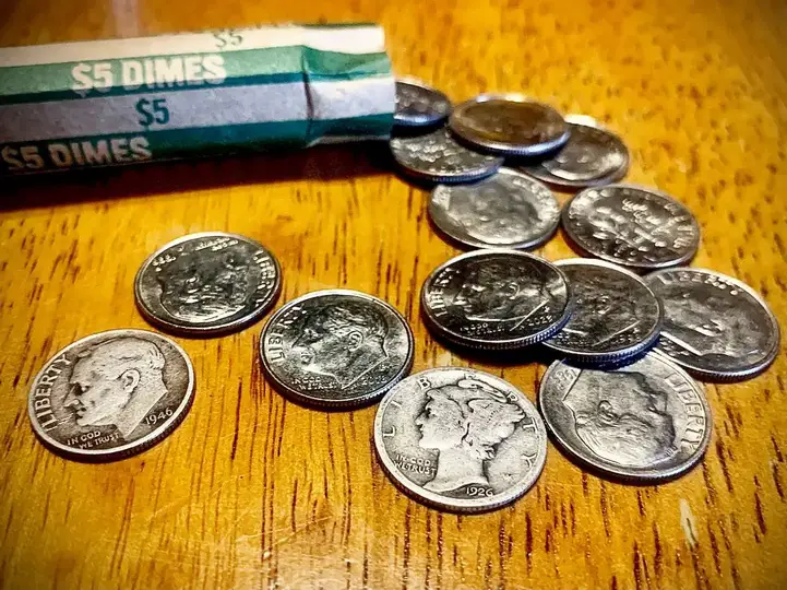 Here's a list of dimes to look for coin roll hunting!