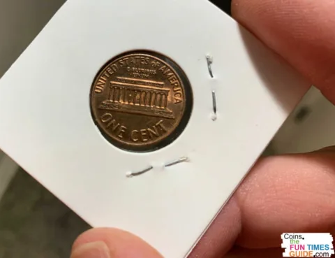 Floating roof pennies are found on Lincoln Memorial cents minted between 1959 and 2008
