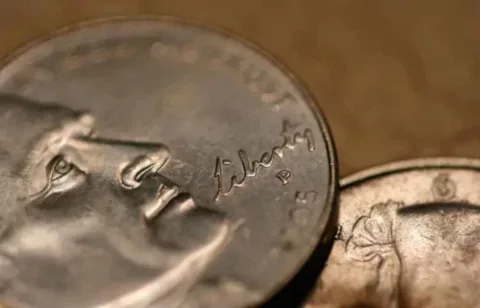 See how to grade U.S. nickels yourself -- Jefferson nickels, Buffalo nickels, and Liberty Head nickels (also known as V nickels).