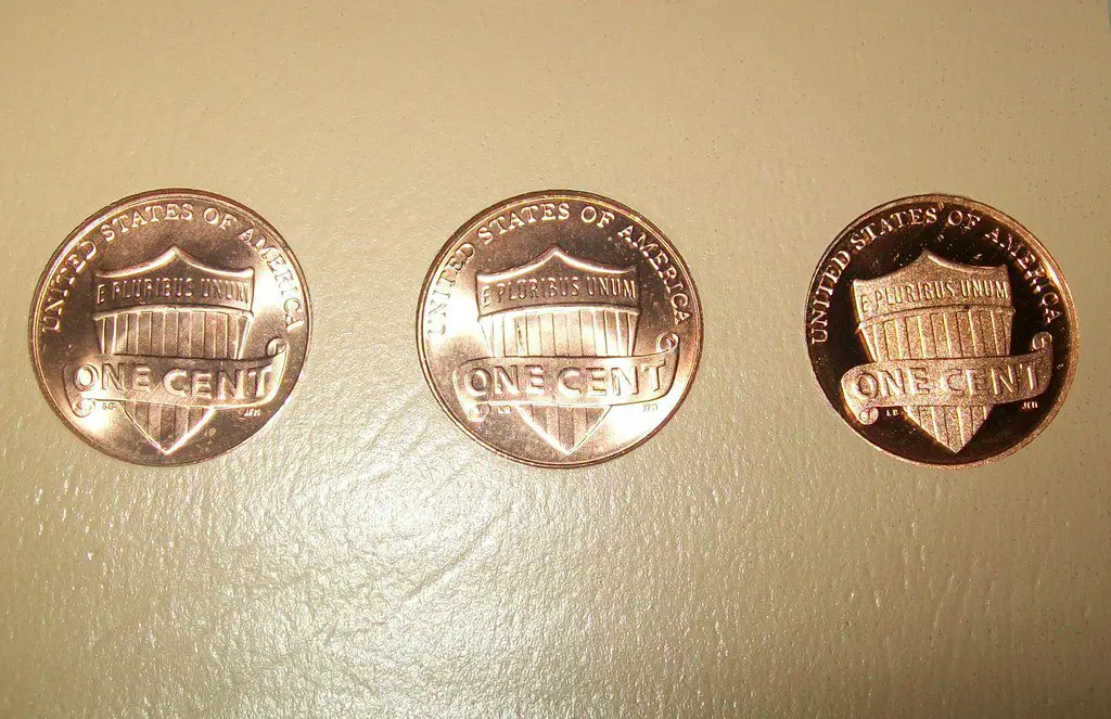 2010 P D Lincoln Shield Satin Cent BU US Mint Cello 2 Coin Penny Set 