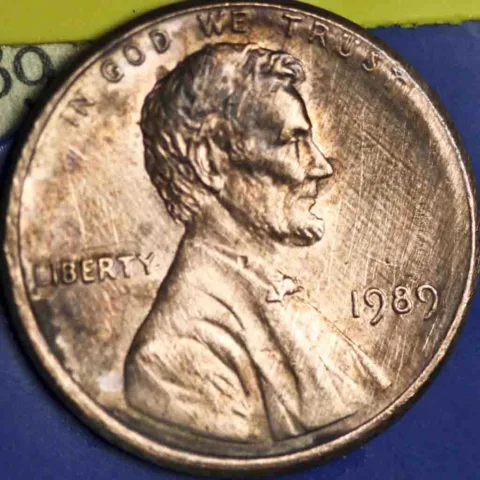See what a 1989 penny without a mintmark and a 1989-D penny (with that "D" mintmark) are worth today. You might be surprised! 