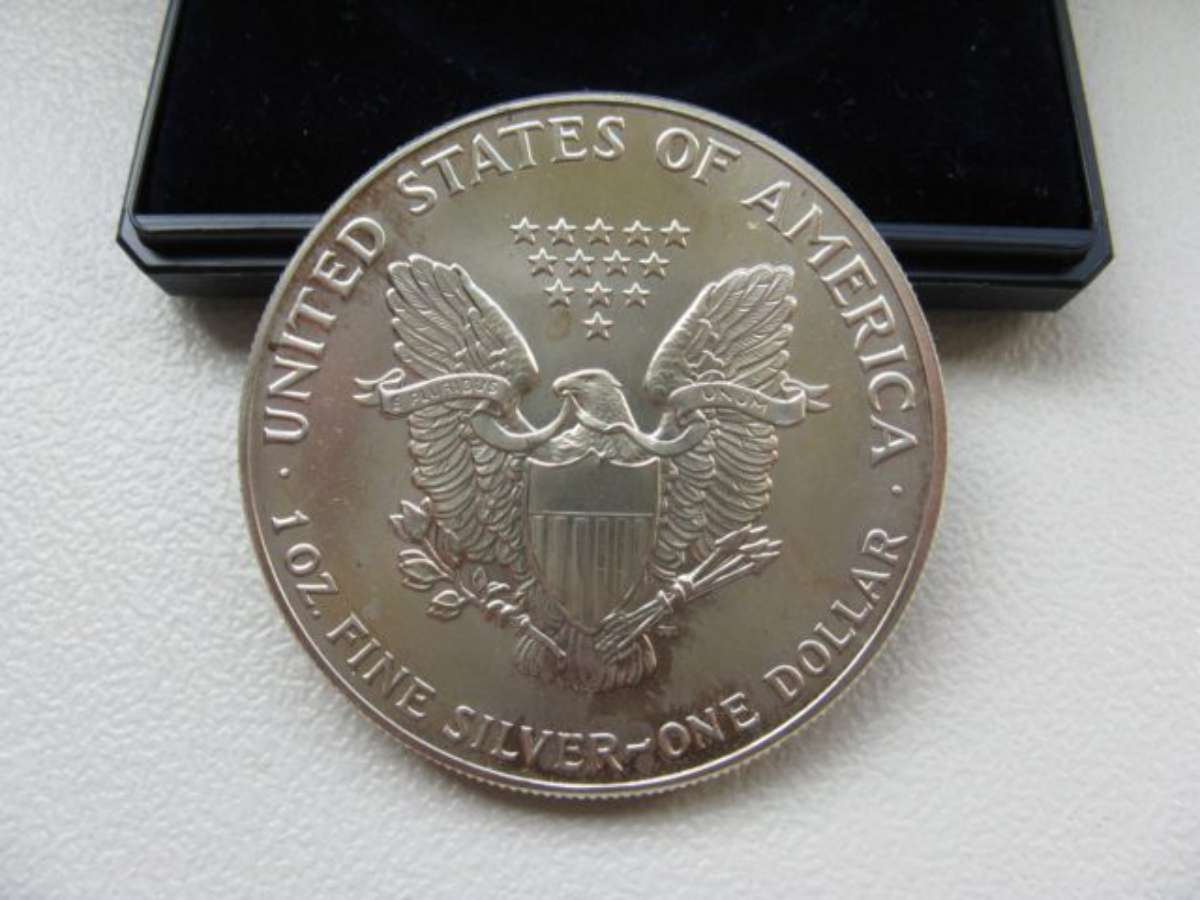silver-eagle-reverse American Silver Eagle Reverse