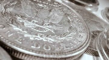 Here's a list of valuable U.S. dollar coins worth more than face value that you can find in your pocket change!