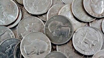 Here's a list of valuable U.S. quarters worth more than face value that you can find in pocket change!